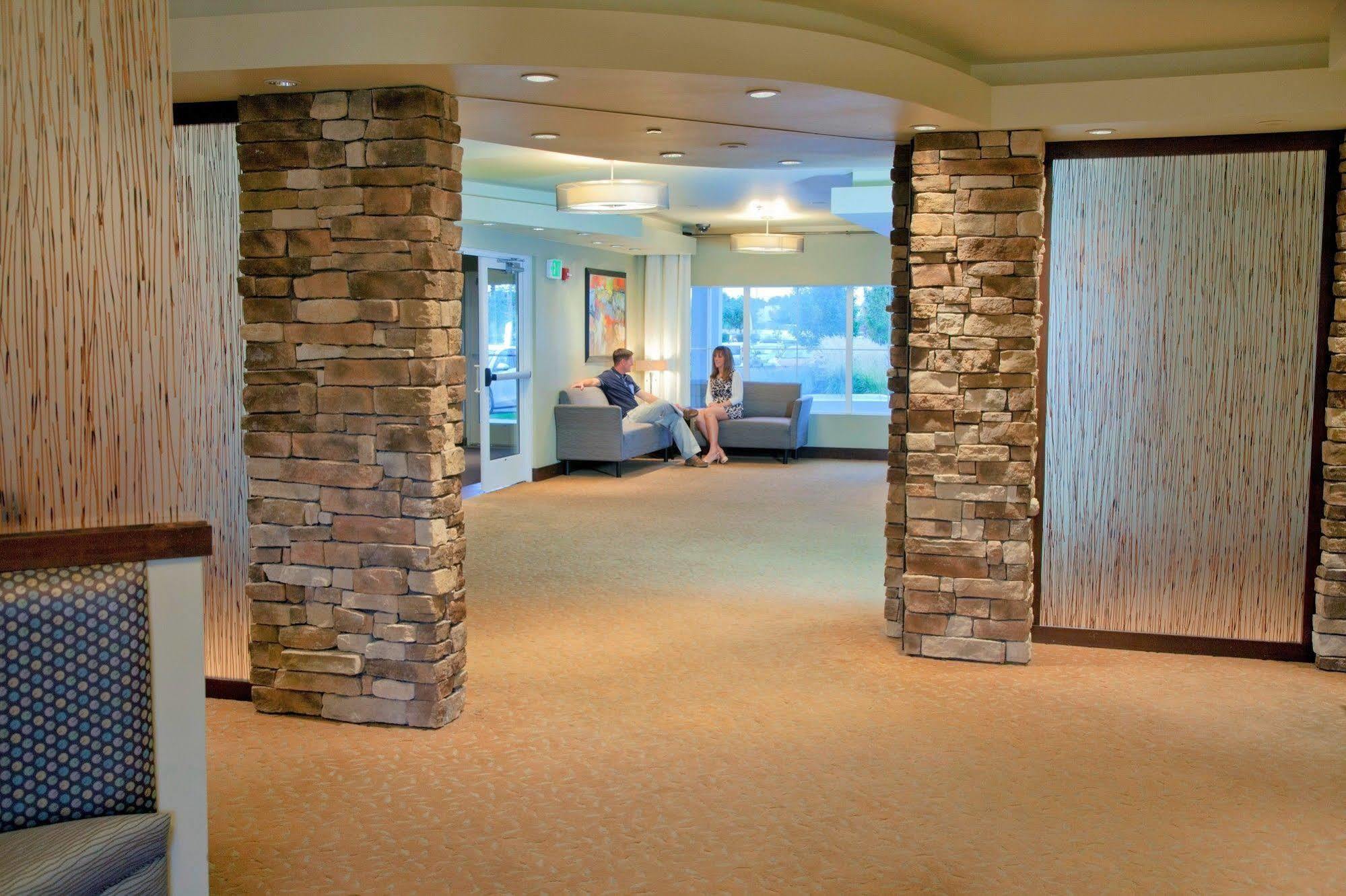 Ledgestone Hotel Якима Экстерьер фото